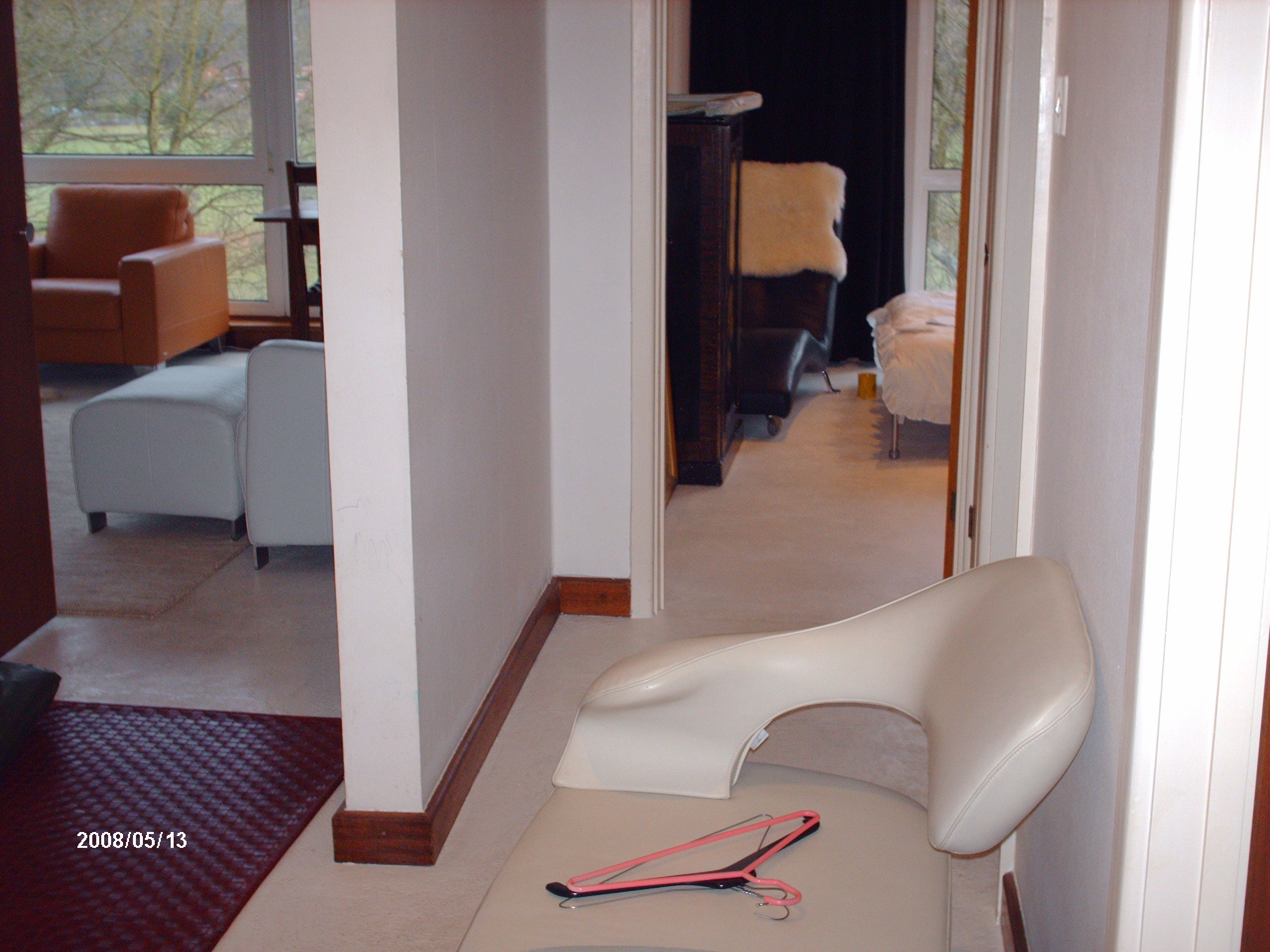 Entrance hall - Pangbourne 11-2007.JPG